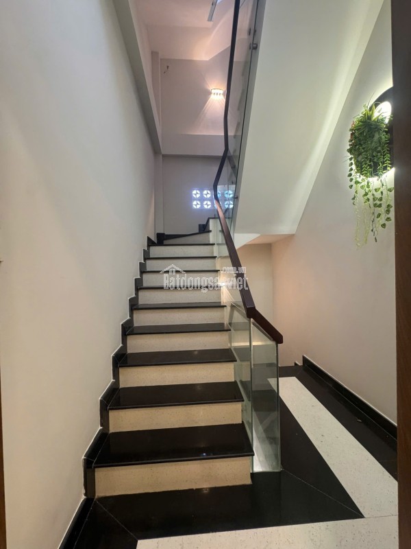 Bán Gấp Nhà HXH 8M Lãnh Binh Thăng Quận 11 Cách MT Chỉ 20M