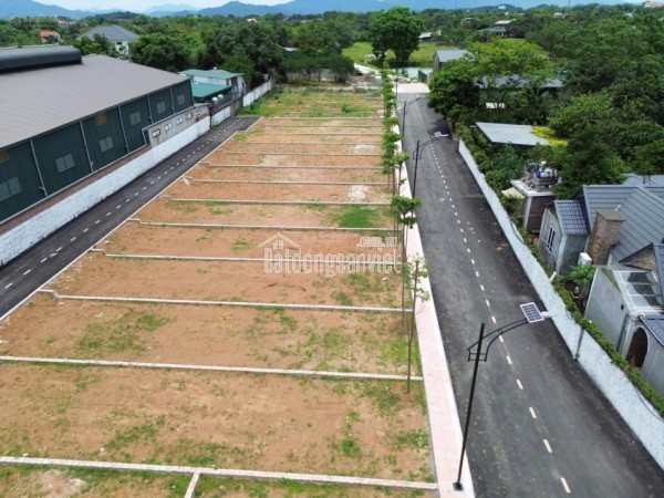 Cần bán 100m hàng F0 xã phú cát Hoà Lạc , cạnh nhà máy in tiền,Đh quốc gia ,Đh FPT giá 2,5tỷ