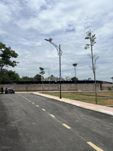 Cần bán 100m hàng F0 xã phú cát Hoà Lạc , cạnh nhà máy in tiền,Đh quốc gia ,Đh FPT giá 2,5tỷ