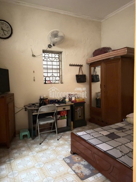 Bán nhà vị trí đẹp đường Thạch Bàn - Long Biên.