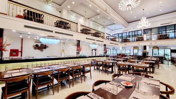 Bán đất mặt phố Hàng Dầu, view hồ Hoàn Kiếm 340m2, mt 11m xây khách sạn quá đẳng cấp