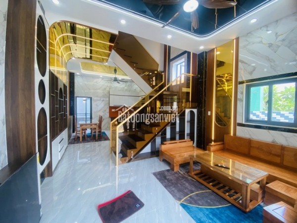 Bán nhà đường số 2, Tăng Nhơn Phú B, Thủ Đức, TP HCM. DT 167 m2, 3 tầng. Giá - 12.9 tỷ.