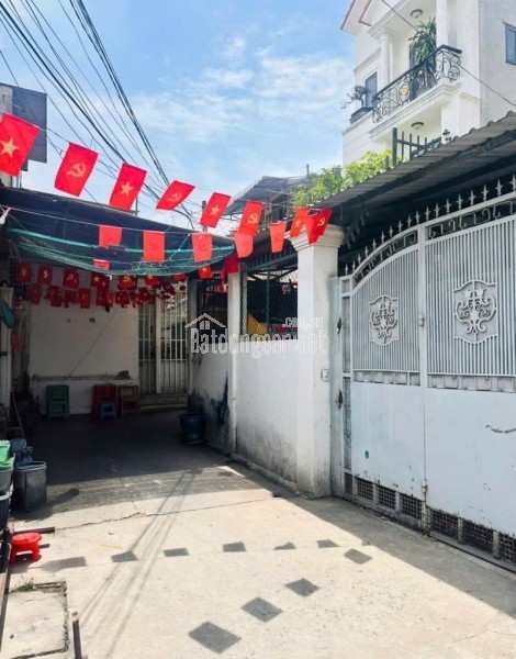 Bán nhà đường số 2, Tăng Nhơn Phú B, Thủ Đức, TP HCM. DT 167 m2, 3 tầng. Giá - 12.9 tỷ.