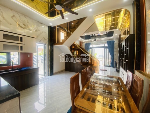 Bán nhà đường số 2, Tăng Nhơn Phú B, Thủ Đức, TP HCM. DT 167 m2, 3 tầng. Giá - 12.9 tỷ.