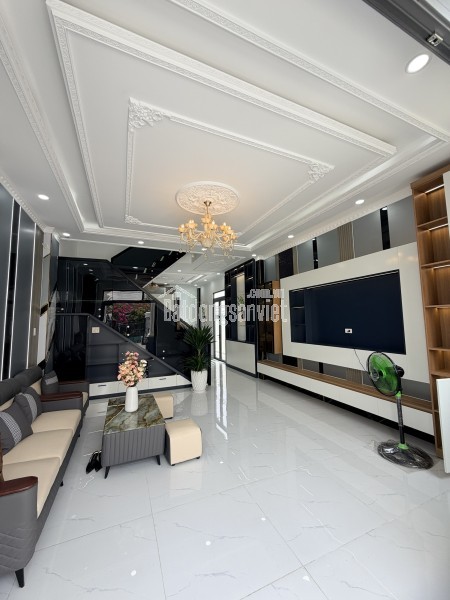 Villa vườn hiếm 6x33m ngay chợ Long Thượng – sân cực rộng, nhìn là mê. Giá full 4Ty250. SHR Hoàn