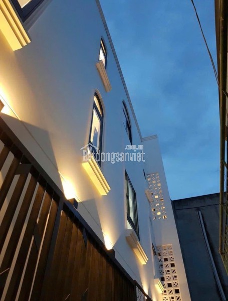 Mua nhà đầu tư sợ nhất là sửa nhà - Căn này khỏi lo
NHÀ ĐẸP SẴN NỘI THẤT - 72M2 - 3 TẦNG 5PN -