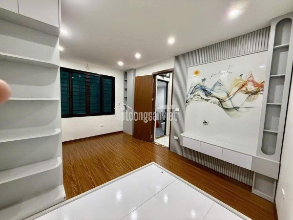 VIP BA ĐÌNH - HÀNG XÓM VIN GALLERY - NGÕ BA GÁC TRÁNH - CÁCH PHỐ VÀI BƯỚC CHÂN - FULL NỘI THẤT -