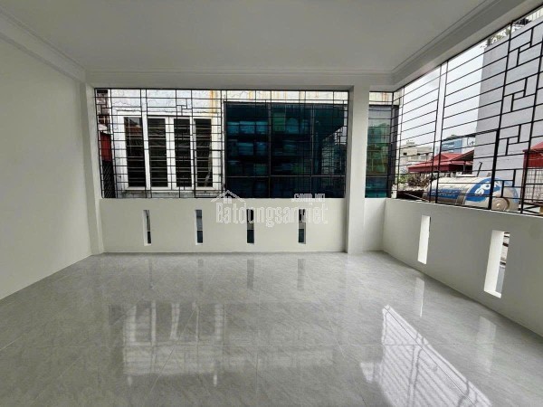 VIP BA ĐÌNH - HÀNG XÓM VIN GALLERY - NGÕ BA GÁC TRÁNH - CÁCH PHỐ VÀI BƯỚC CHÂN - FULL NỘI THẤT -