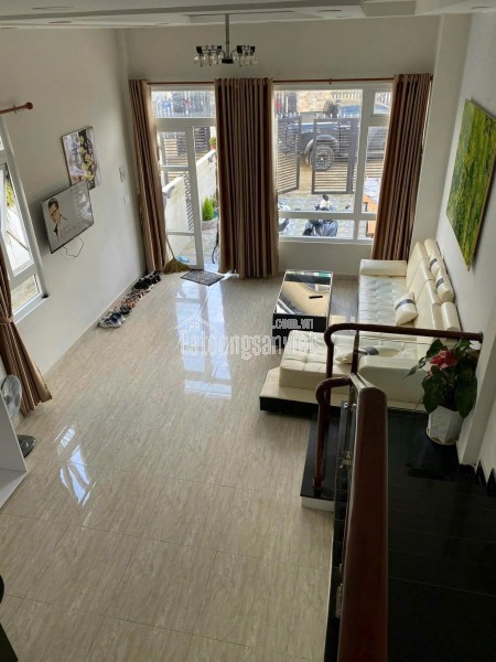 CHO THUÊ VILLA FULL NỘI THẤT CƠ BẢN ĐỒI THÔNG TIN PHƯỜNG 8 GIÁ 12TR