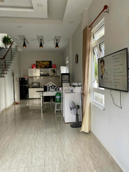 CHO THUÊ VILLA FULL NỘI THẤT CƠ BẢN ĐỒI THÔNG TIN PHƯỜNG 8 GIÁ 12TR