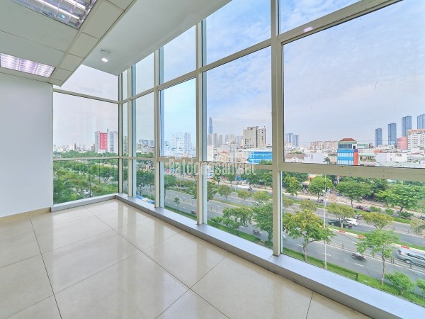 Văn phòng 160m² sẵn nội thất – bàn giao ngay tại VNO 129 Điện Biên Phủ
