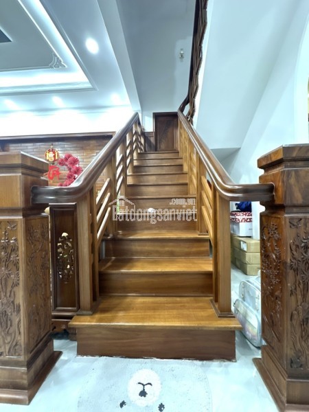 Bán nhà đường số 11, Hiệp Bình Phước, Thủ Đức, TP HCM. DT 117m2, 3 tầng, sổ hồng. Giá 14.3 tỷ.