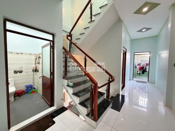 CHÍNH CHỦ Cần Bán Nhanh Căn Nhà Lầu Đổ Thật Phun Ban Công Sổ Riêng Thổ Cư Tại Biên Hòa, TP Đồng Nai