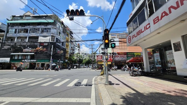 307 Bàu Cát, Tân Bình, 133m2, giá cực tốt 15 tỷ, vị trí kinh doanh đắc địa,cho thuê 20tr/th, tiện