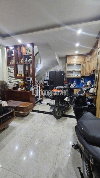 - Ngọc Hà  DT 55/65m
Xây 8 Tầng
MT 5m
 Giáp 25.8 tỷ Ba Đình Hà Nội 
SIÊU PHẨM CCMN, Ô TÔ QUA