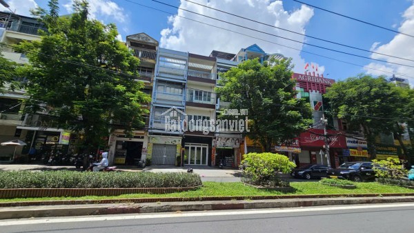 Chính chủ bán gấp nhà mặt tiền Bàu Cát, Tân Bình, 133m2 chỉ 15 tỷ. Vị trí kinh doanh đắc địa, khan