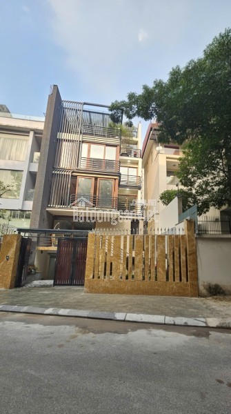 Cho thuê nhà, THANG MÁY, 145m2_ 7T; Lò Đúc, Hòa Mã, Hàm Long -68 tr