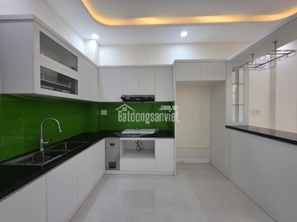 Bán nhà mặt phố Kha Vạn Cân, Linh Trung, Thủ Đức, TP HCM. DT 120m2, 2 tầng. Giá 9.35 tỷ