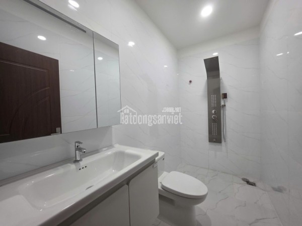 Bán nhà mặt phố Kha Vạn Cân, Linh Trung, Thủ Đức, TP HCM. DT 120m2, 2 tầng. Giá 9.35 tỷ