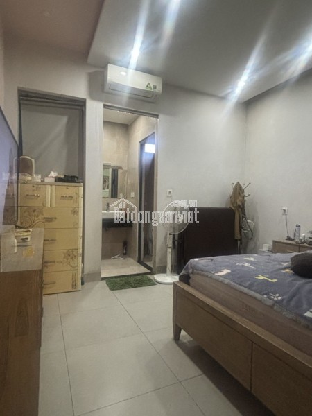 Bán nhà đường số 4, Hiệp Bình Phước, Thủ Đức, TP HCM. DT 75, 3 tầng. Giá  - 7.15  tỷ.
