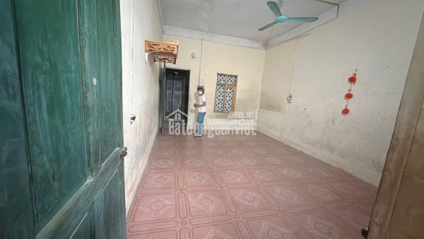 CÁC BÁC LƯU Ý ,GIÁ CHƯA ĐẾN 2 TỶ ,DIỆN TÍCH GÀN 350 M ,LÔ GÓC 2 MẶT TIỀN ,THẬT PHÙ HỢP CHO CÁC BÁC