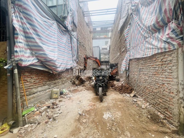 CHO THUÊ NGUYÊN CĂN PHỐ HUẾ, NHÀ ĐẸP, ĐỦ ĐỒ, 3 NGỦ, 12TR 0965549363