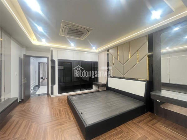 Siêu phẩm nhà đẹp mặt đường Đông Trà 5 tầng thang máy ô tô đỗ cửa kinhdoanh buôn bán tốt