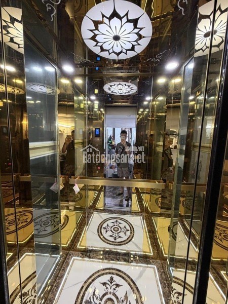 Nhỉnh 9 tỷ , thang máy , 10m ra Phố Phương Mai, 6 tầng thang máy, wiew Hồ, ánh sáng tươi cả ngày.