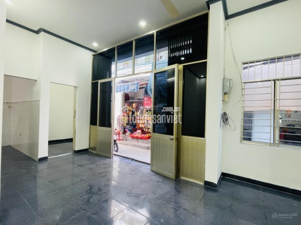 Bán nhà đường oto gần biển, gần chợ, trường học