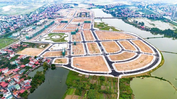 Gia đình cần tiền, muốn bán lô đất tại ngõ 66 Ngô Quyền.