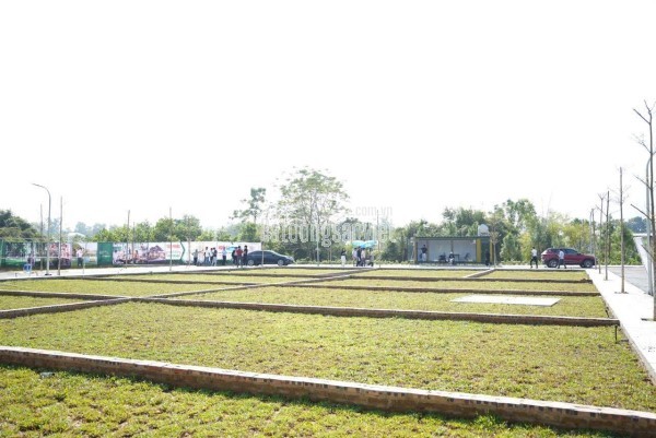Tôi cần bán mảnh đất đẹp 100m2, mặt tiền 5,97m, đường rộng 15m tại Phú Cát, Hà Nội, giá 2,2 tỷ.