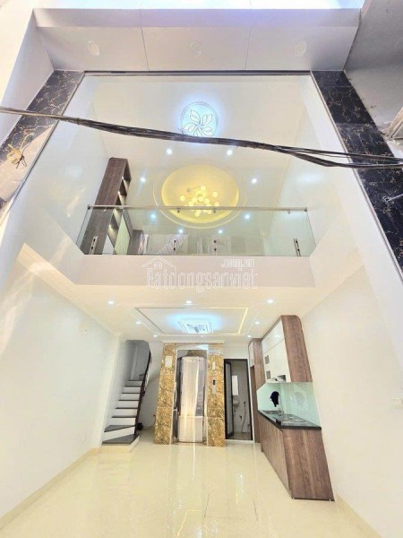 NHỈNH 9 TỶ TRUNG TÂM ĐỐNG ĐA, NHÀ MỚI 6 TẦNG THANG MÁY, THIẾT KẾ HIỆN ĐẠI, THANG MÁY NHẬP, CHỦ
