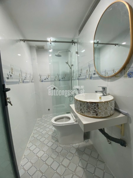 Bán nhà giá rẽ, mới xây 1 trệt 1 lầu, ngay trung tâm Đà Lạt, rộng thoáng