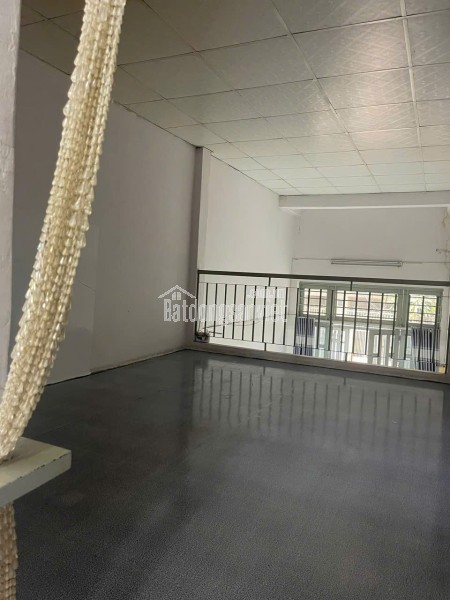 Cho thuê nhà nguyên căn 3 lầu hẻm 154 Nguyễn Biểu Q5
