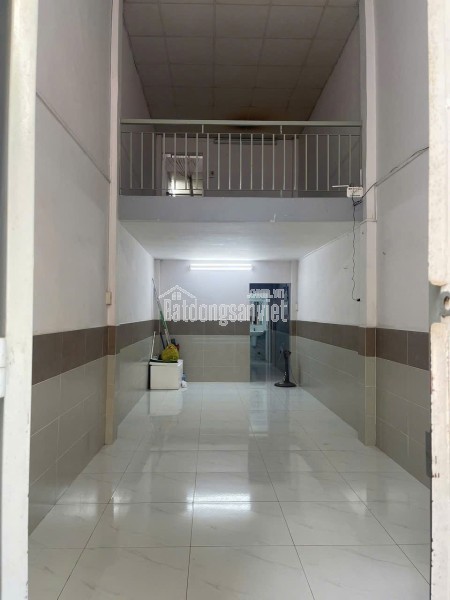 Cho thuê nhà nguyên căn 3 lầu hẻm 154 Nguyễn Biểu Q5