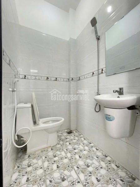 Nhượng lại phòng nhỏ phù hợp cho 1 người ở Tân Bình ,TPHCM