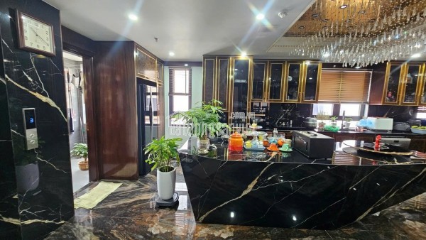 Bán Nhà mặt phố Nguyễn Trường Tộ, Ba Đình 139m2, MT 9m, vỉa hè rộng, kinh doanh 190 Tỷ