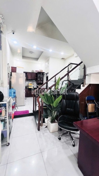 CHO THUÊ PHÒNG TRỌ QUẬN 10 – FULL NỘI THẤT CƠ BẢN