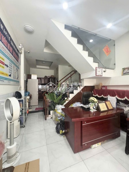 CHO THUÊ PHÒNG TRỌ QUẬN 10 – FULL NỘI THẤT CƠ BẢN