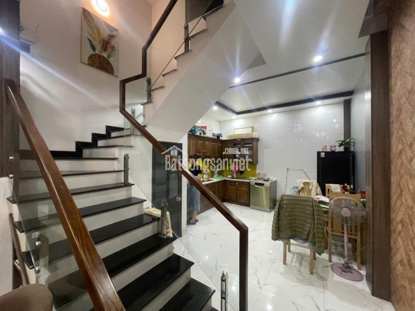 NHÀ ĐẸP THIÊN LÔI – 4 TẦNG CHỈ 4,2 TỶ