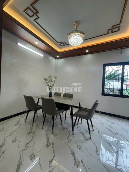 BÁN NHÀ ĐẸP ĐẠI ĐỒNG - NGUYỄN KHOÁI  60M² x 5 TẦNG  THANG MÁY NHẬP.