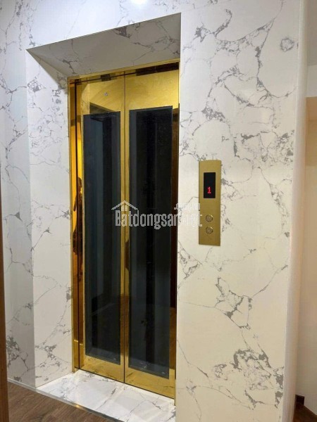 Cho thuê nhà, THANG MÁY, 104m2- 5.5T, Nguyễn Trãi, Vũ Tông Phan -42 tr