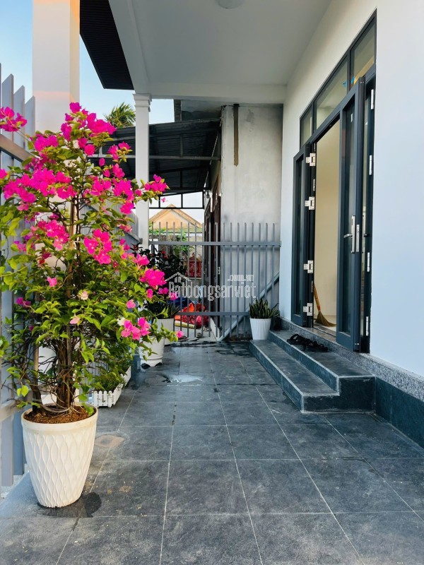 Nhà 2 mặt tiền - 3 tầng sau lưng trường tiểu học Phú Mậu giá chỉ 1 tỷ 690tr