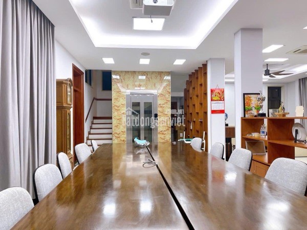 Biệt thự 5T thang máy Bắc Linh Đàm DT230m2, 68 tỷ Hoàng Mai