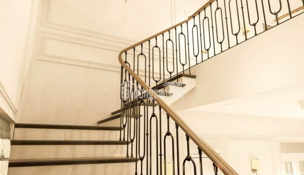 Nhà mình cho thuê nhà, Huỳnh Thúc Kháng, Nguyên Hồng, 161m2x 2T -49 tr