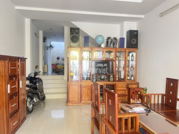 Bán nhà  đường Nguyễn Duy Trinh, Phường Long Trường, Q9, Thủ Đức. DT 64m2, 3 tầng, SH. Giá  5.65 tỷ