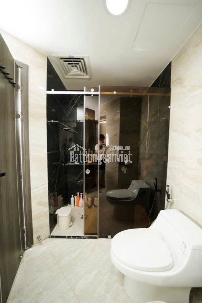 Bán căn hộ 4PN Imperia An Phú 135m², tầng 18 , view Landmark