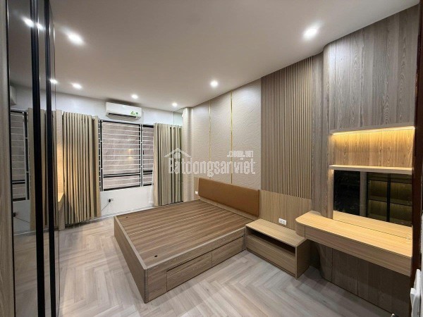 PHỐ NGUYÊN HỒNG - THANG MÁY XỊN - NGÕ THÔNG BA GÁC TRÁNH - NHÀ ĐẸP Ở LUÔN - SÂN CHƠI RỘNG - FULL