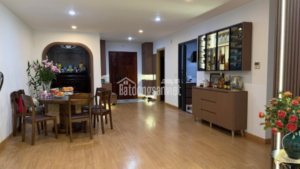 CHUNG CƯ NGOẠI GIAO ĐOÀN KHU VỰC ĐÁNG SỐNG GIỮA THỦ ĐÔ