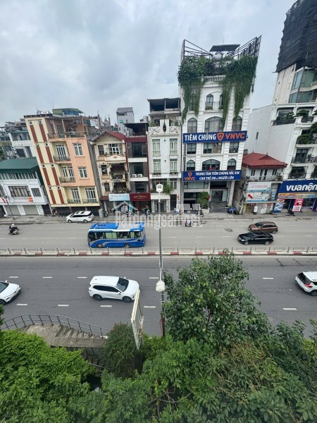 CHO THUÊ TẦNG 4 & CĂN HỘ TẦNG 5 MẶT PHỐ NGHI TÀM – THANG MÁY RIÊNG, 2 MẶT THOÁNG